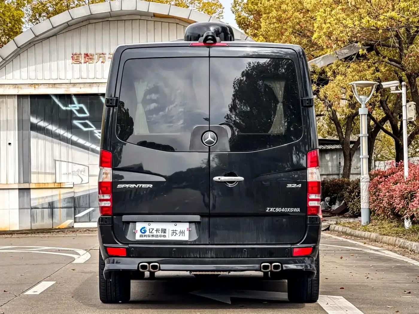 2017 Sprinter 3.5L Luxury Custom Edition — миниатюра 30