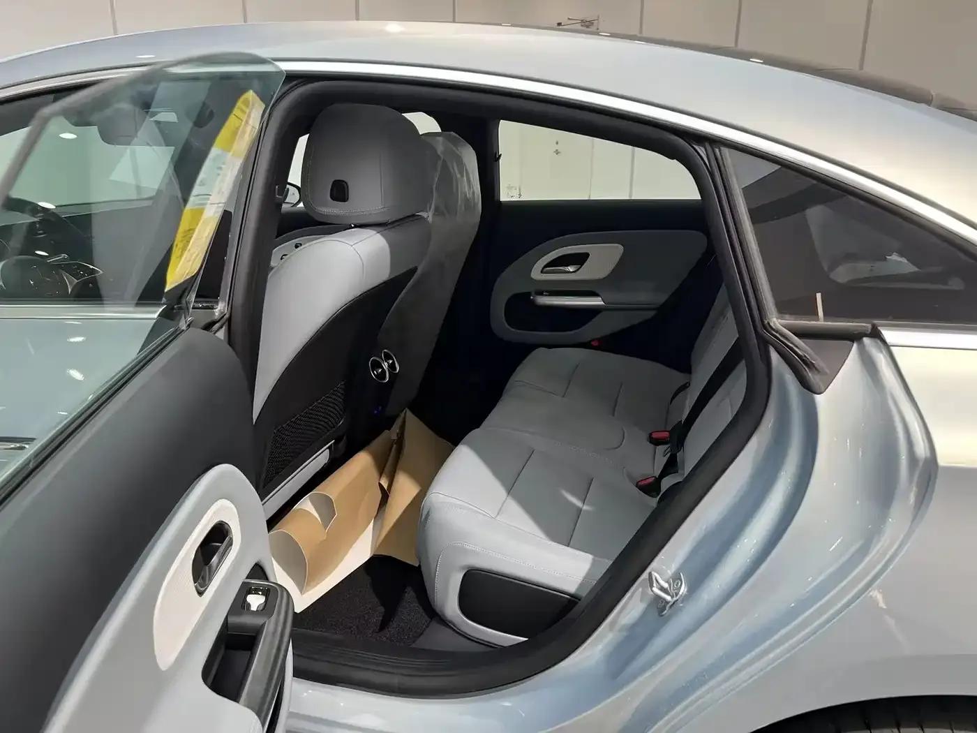 Mercedes-Benz CLA PHEV 2025 300L Extended Range Version — миниатюра 7