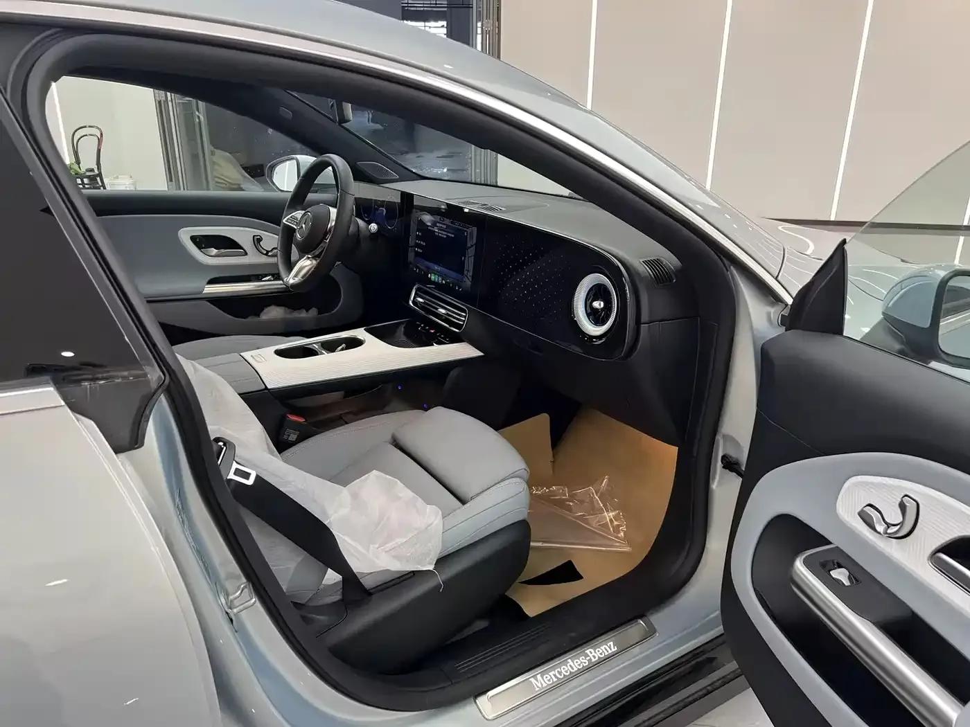 Mercedes-Benz CLA PHEV 2025 300L Extended Range Version — миниатюра 9