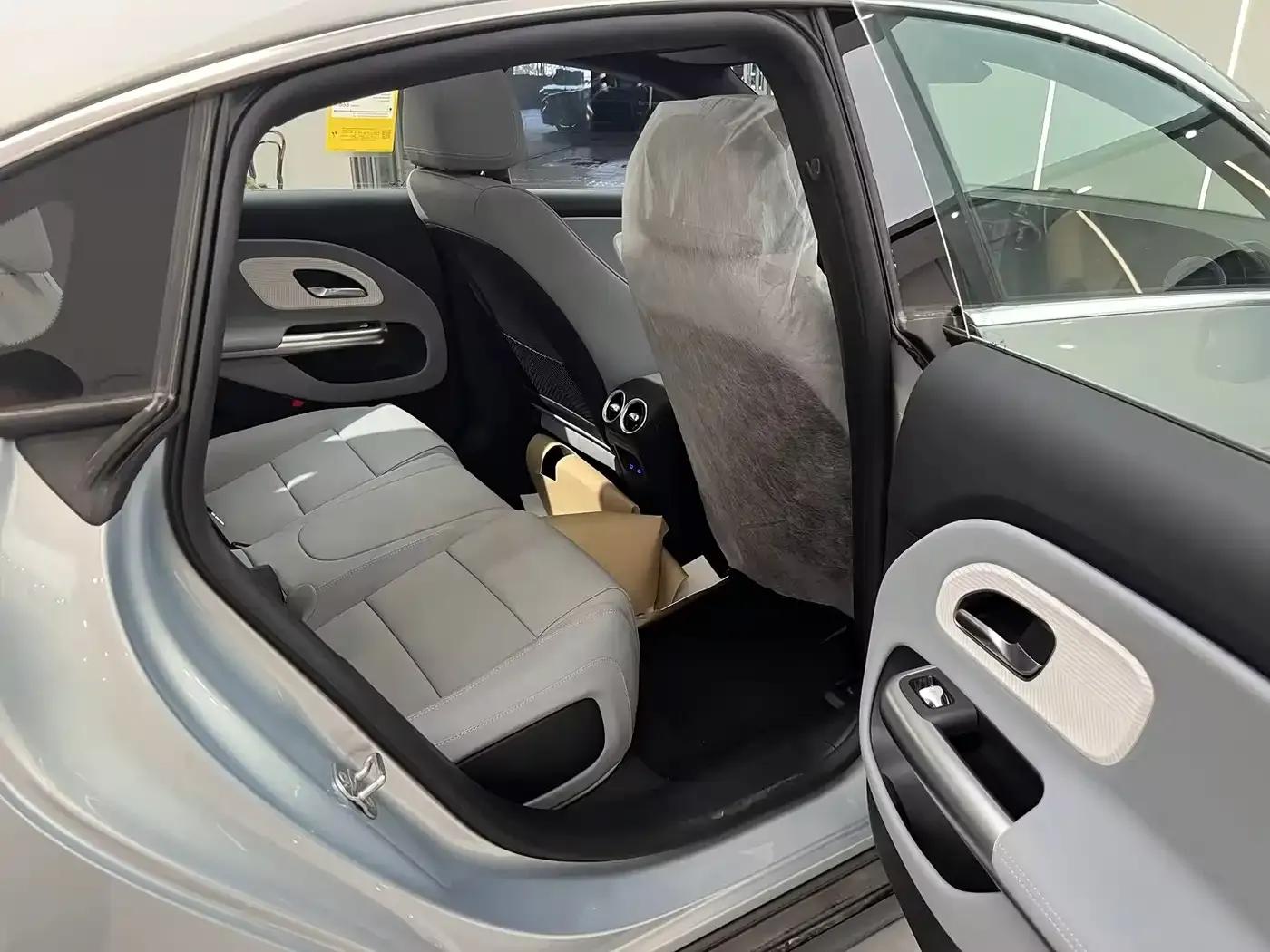 Mercedes-Benz CLA PHEV 2025 300L Extended Range Version — миниатюра 10
