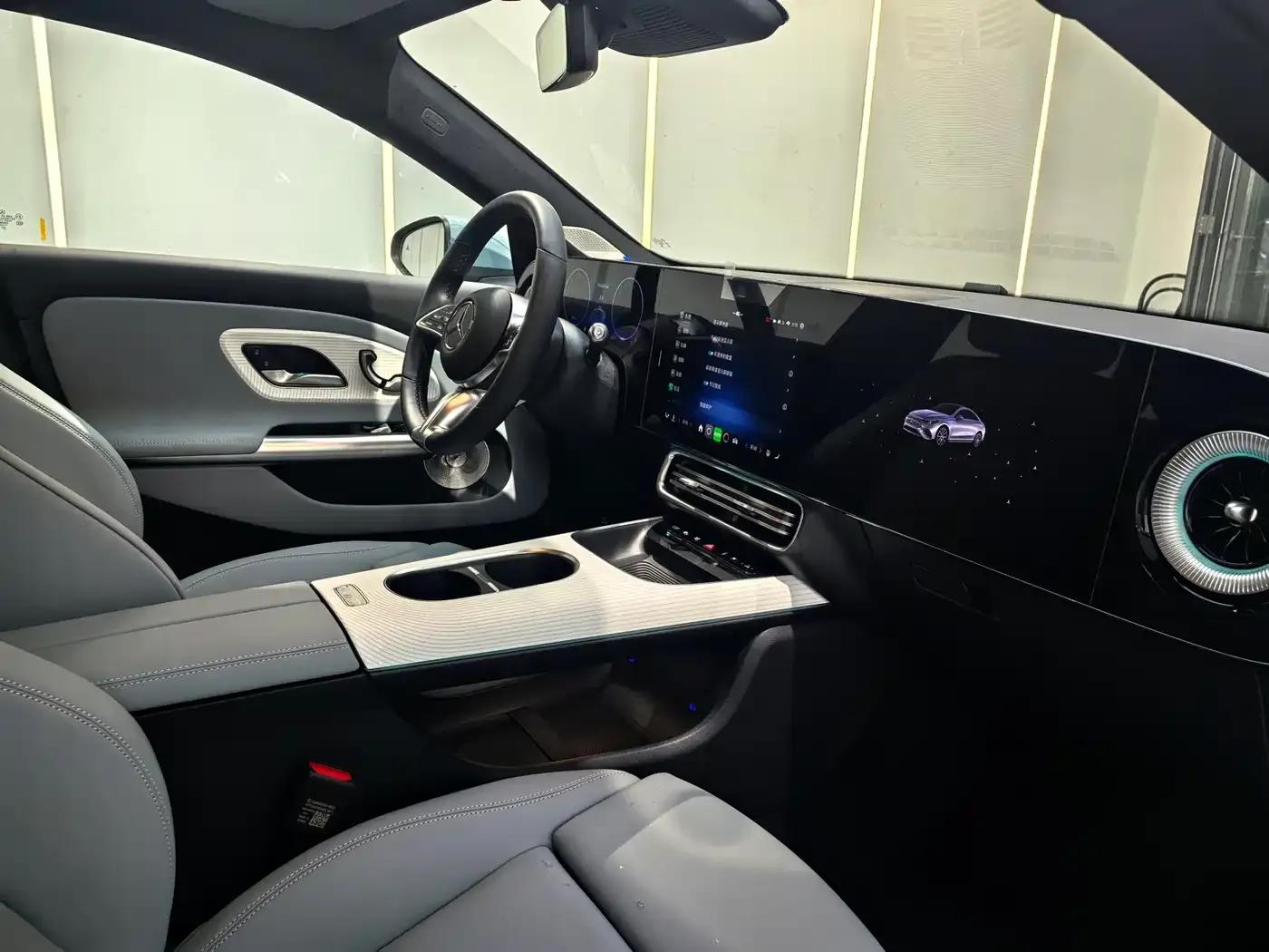 Mercedes-Benz CLA PHEV 2025 300L Extended Range Intelligent Edition — миниатюра 12