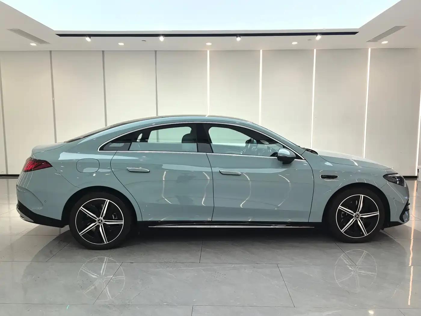 Mercedes-Benz CLA PHEV 2025 300L Extended Range Intelligent Edition — миниатюра 4