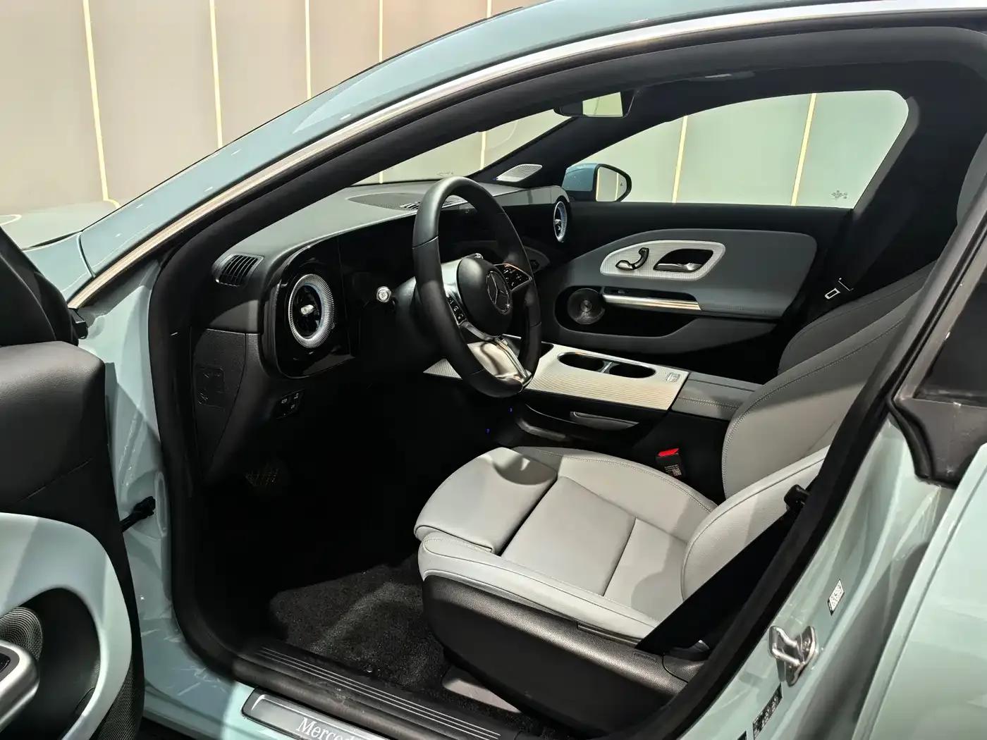 Mercedes-Benz CLA PHEV 2025 300L Extended Range Intelligent Edition — миниатюра 8