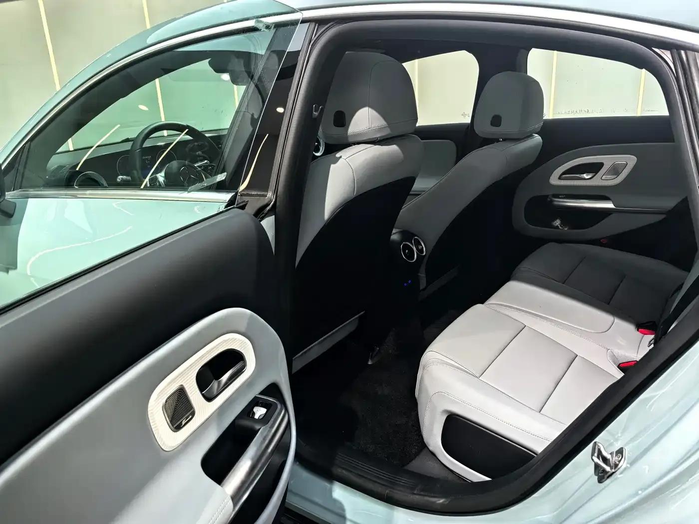 Mercedes-Benz CLA PHEV 2025 300L Extended Range Intelligent Edition — миниатюра 9