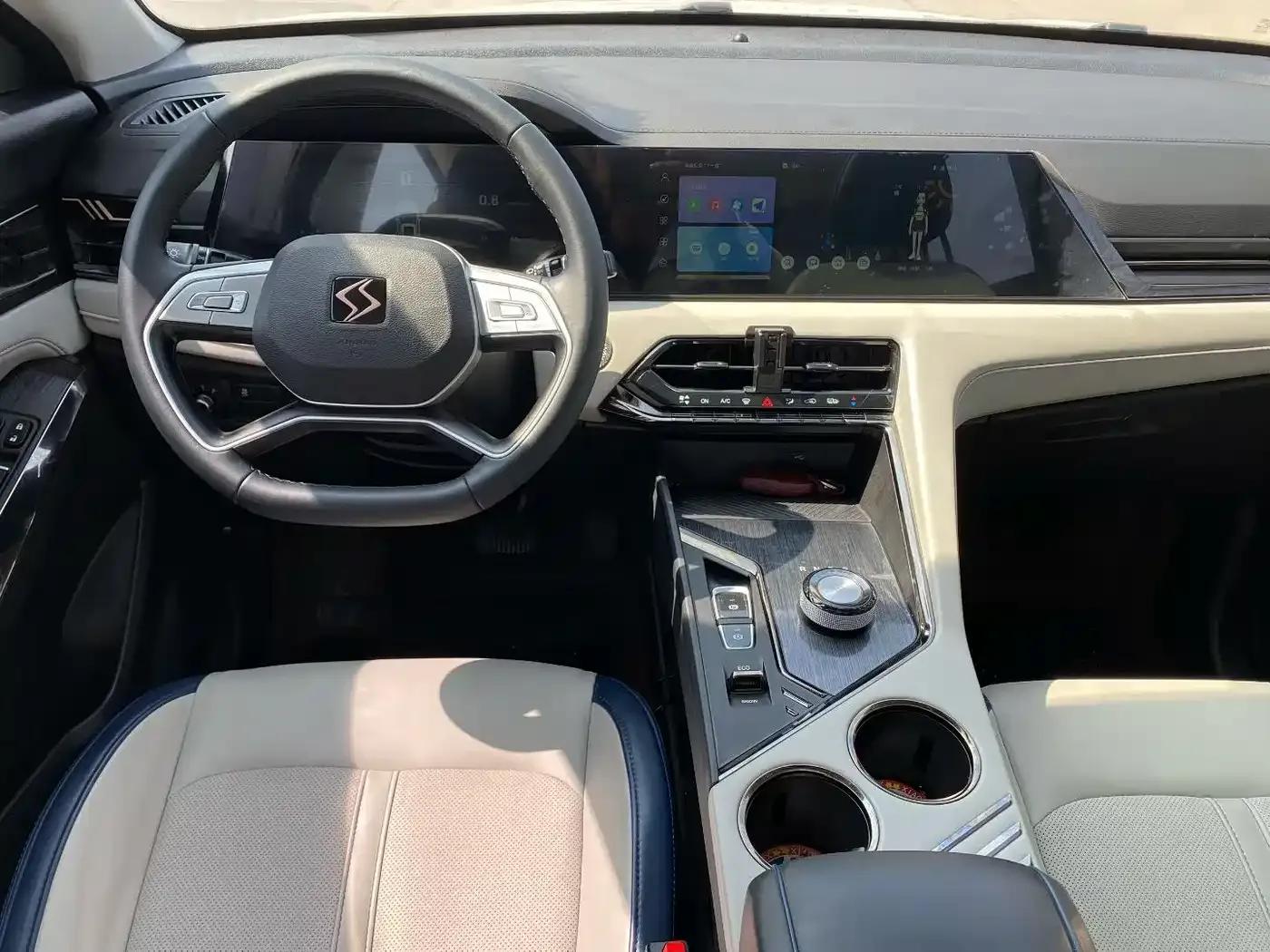 Sihao X8 PLUS 2023 1.5TGDI DCT Smart Home Edition 6-seater — миниатюра 8