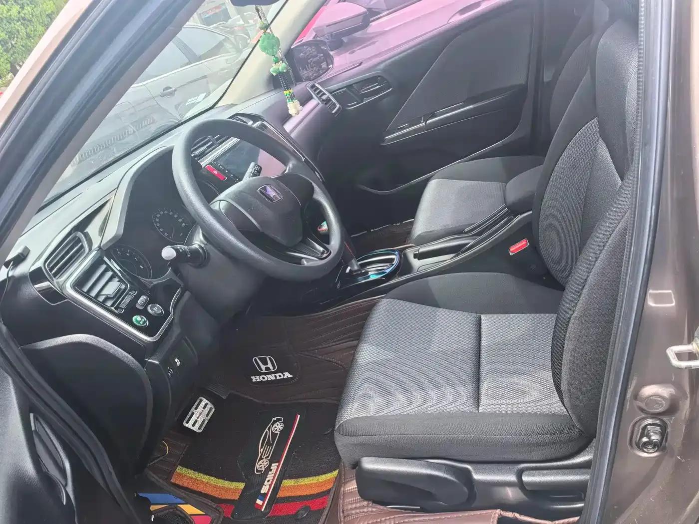 2017 Honda Crider 1.5L CVT Comfort Edition — миниатюра 5