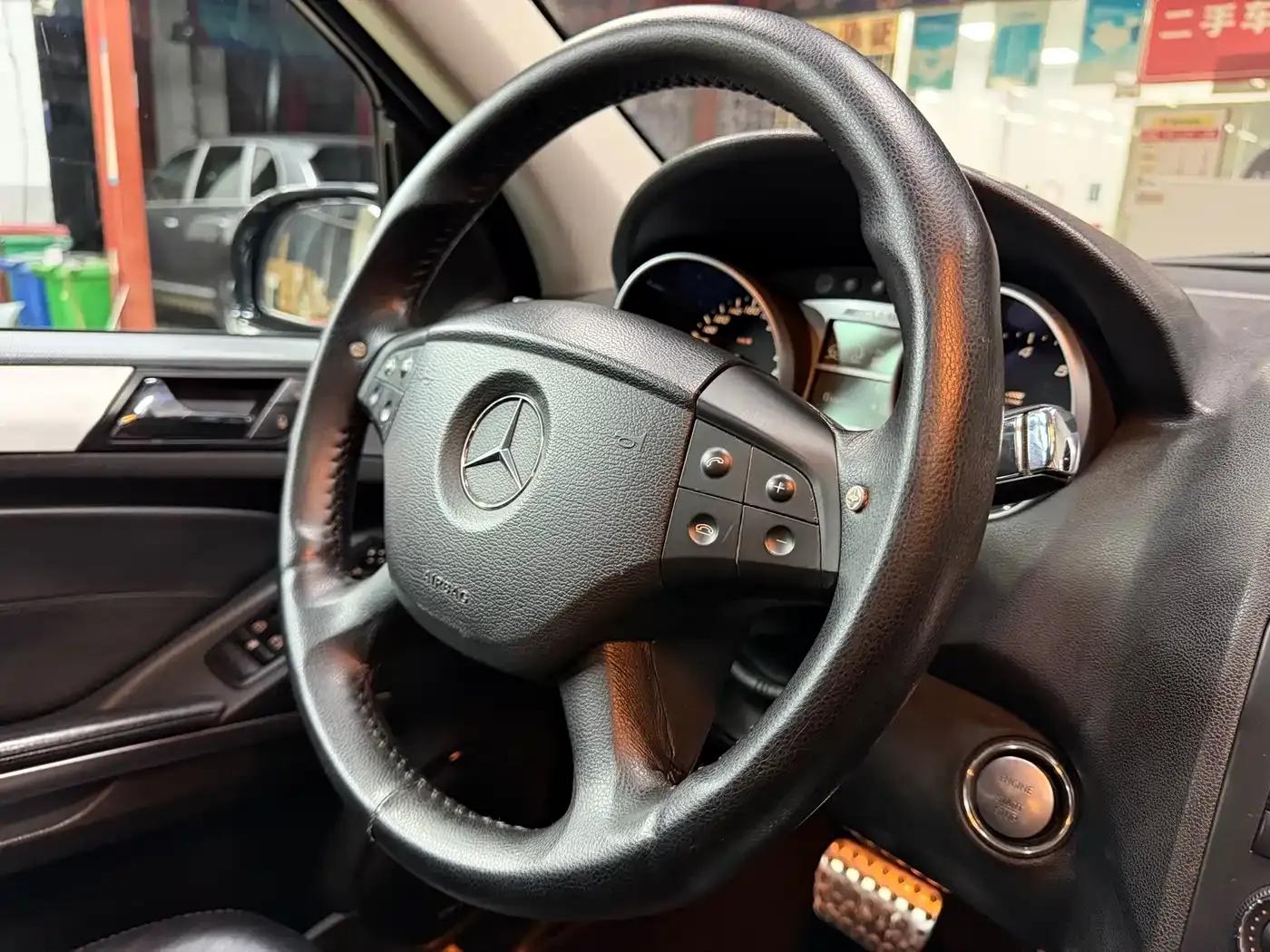 2007 Mercedes-Benz M-Class AMG ML 63 — миниатюра 16