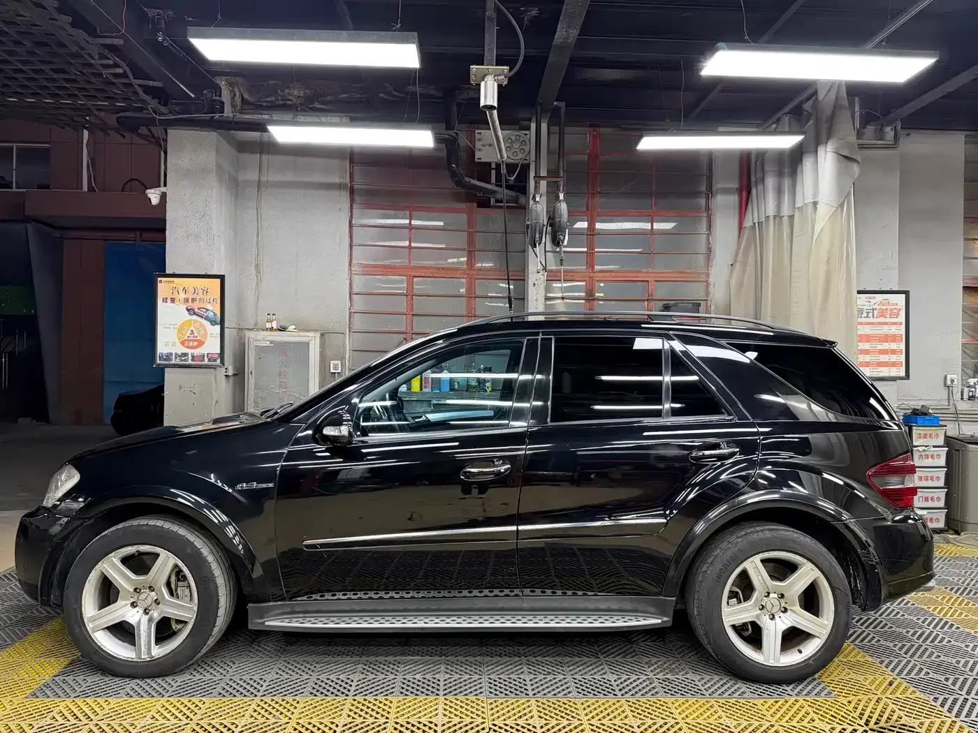 2007 Mercedes-Benz M-Class AMG ML 63 — миниатюра 3
