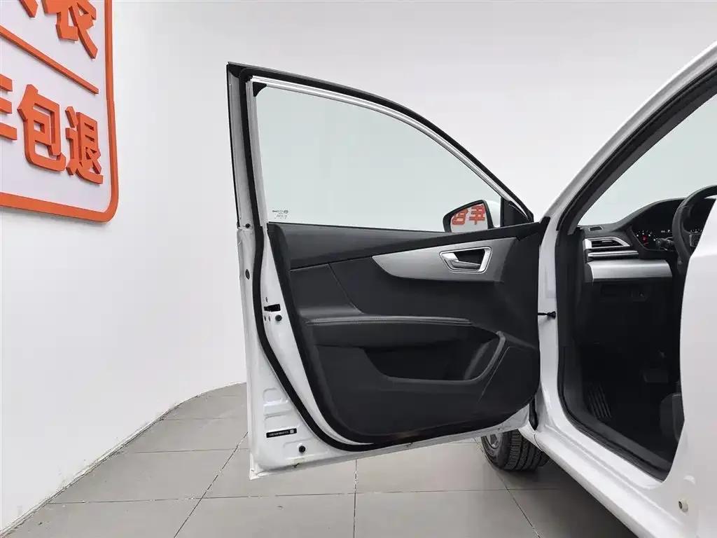 Qin 2019 1.5L Automatic Premium Edition — миниатюра 8
