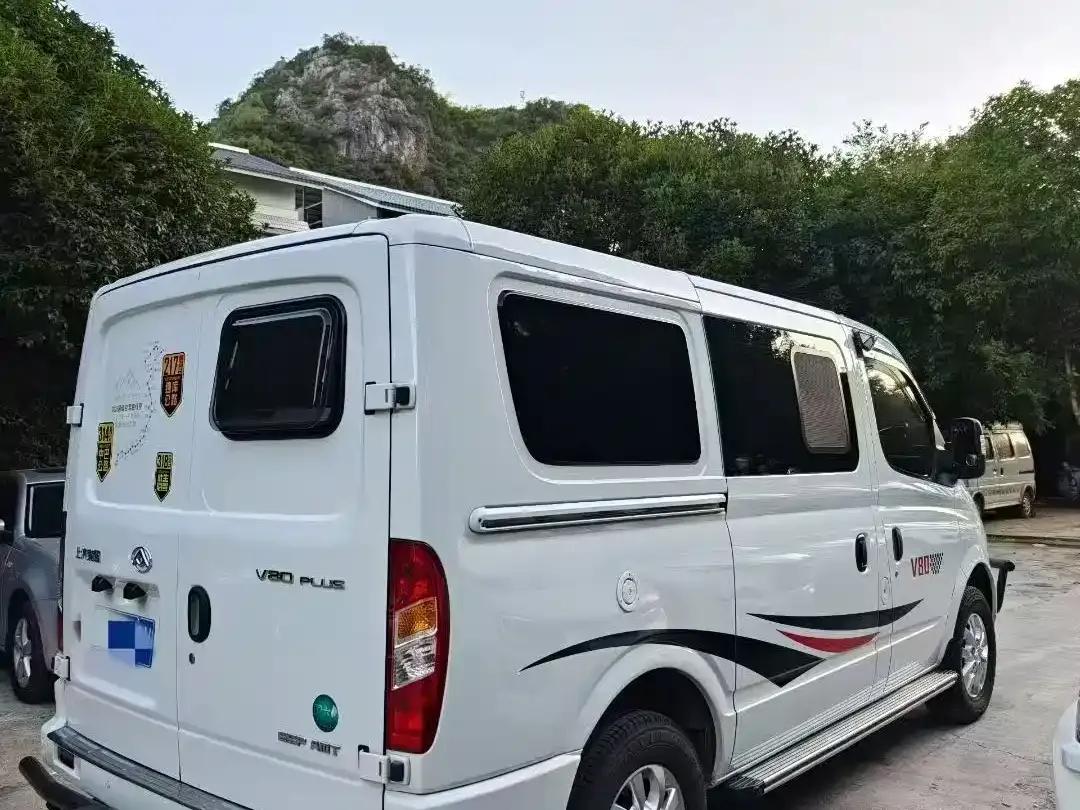 SAIC MAXUS V80 RV 2022 2.0T Traveler RVLIFE Camping Edition — миниатюра 4
