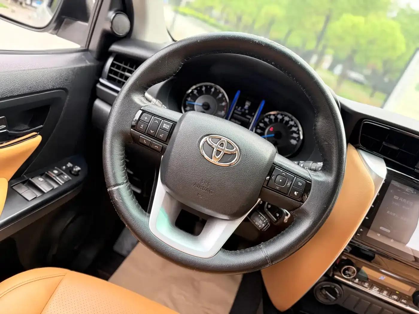 Fortuner 2016 2.7L Middle East Edition — миниатюра 13