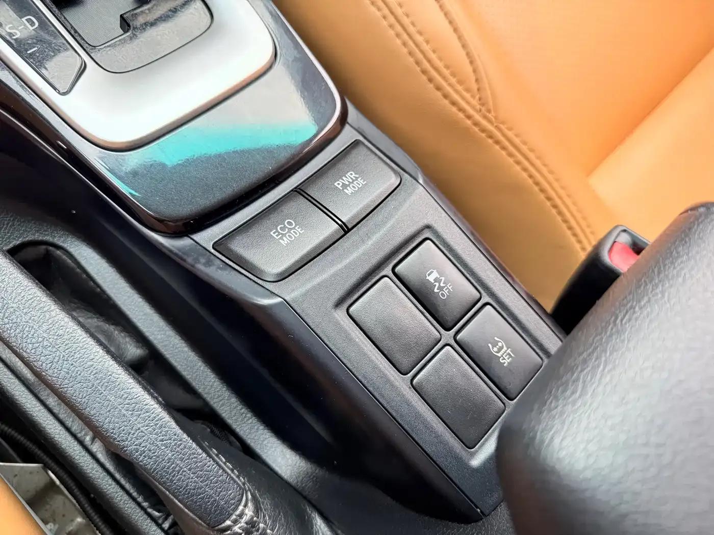 Fortuner 2016 2.7L Middle East Edition — миниатюра 15