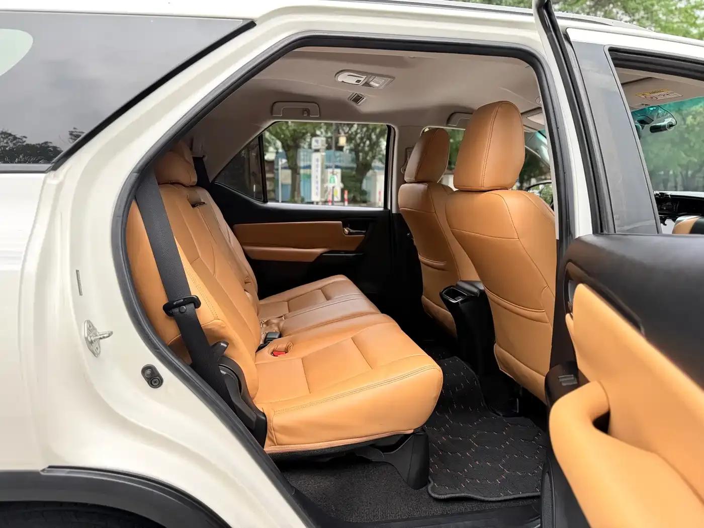 Fortuner 2016 2.7L Middle East Edition — миниатюра 19