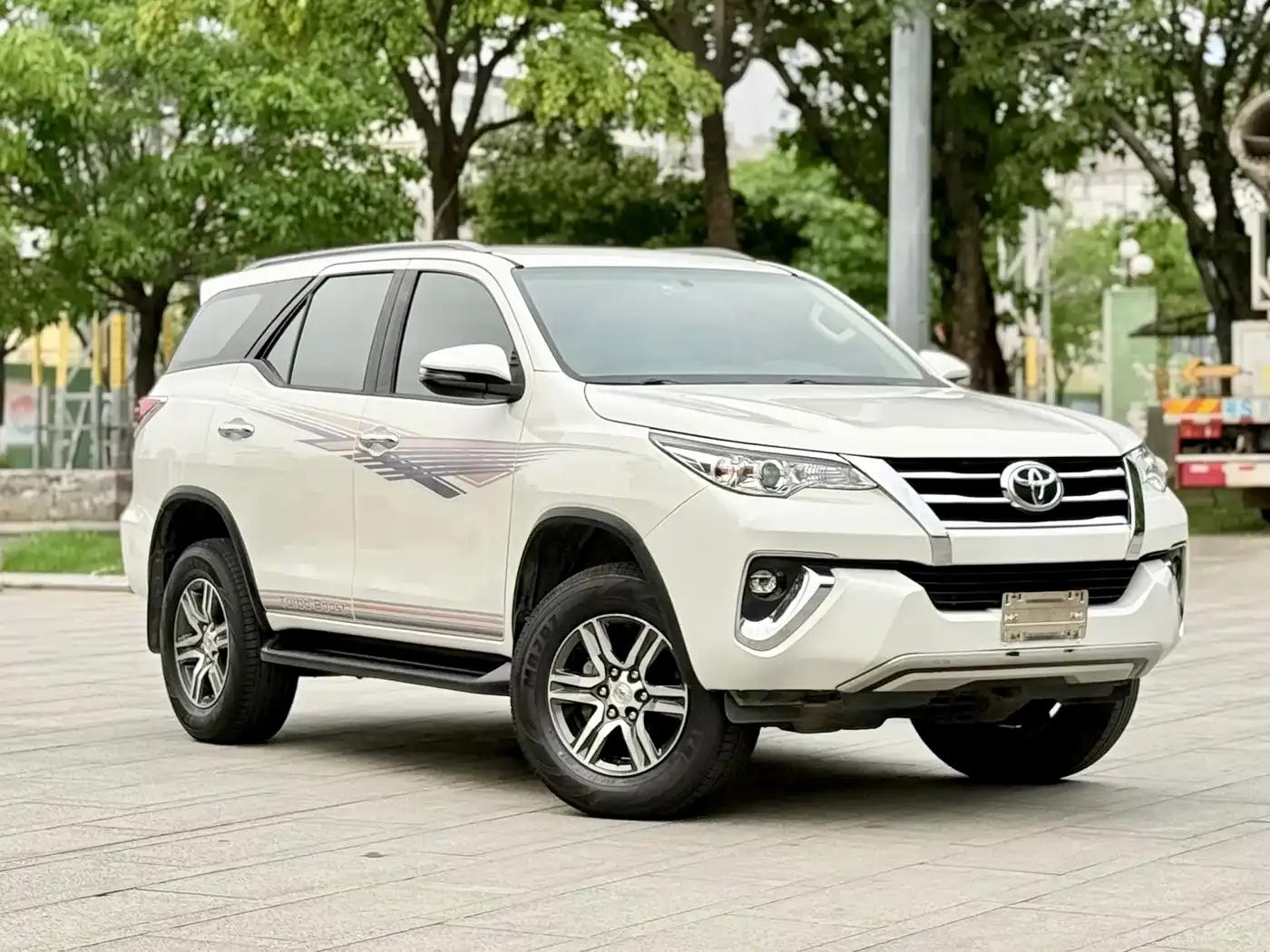 Fortuner 2016 2.7L Middle East Edition — миниатюра 3