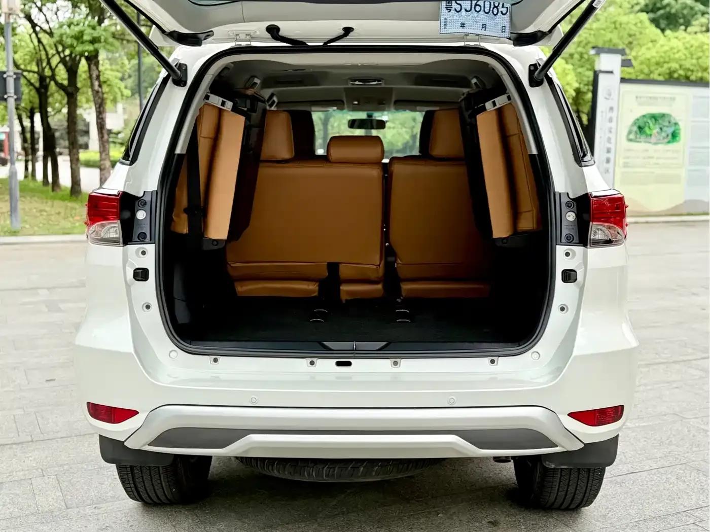 Fortuner 2016 2.7L Middle East Edition — миниатюра 23