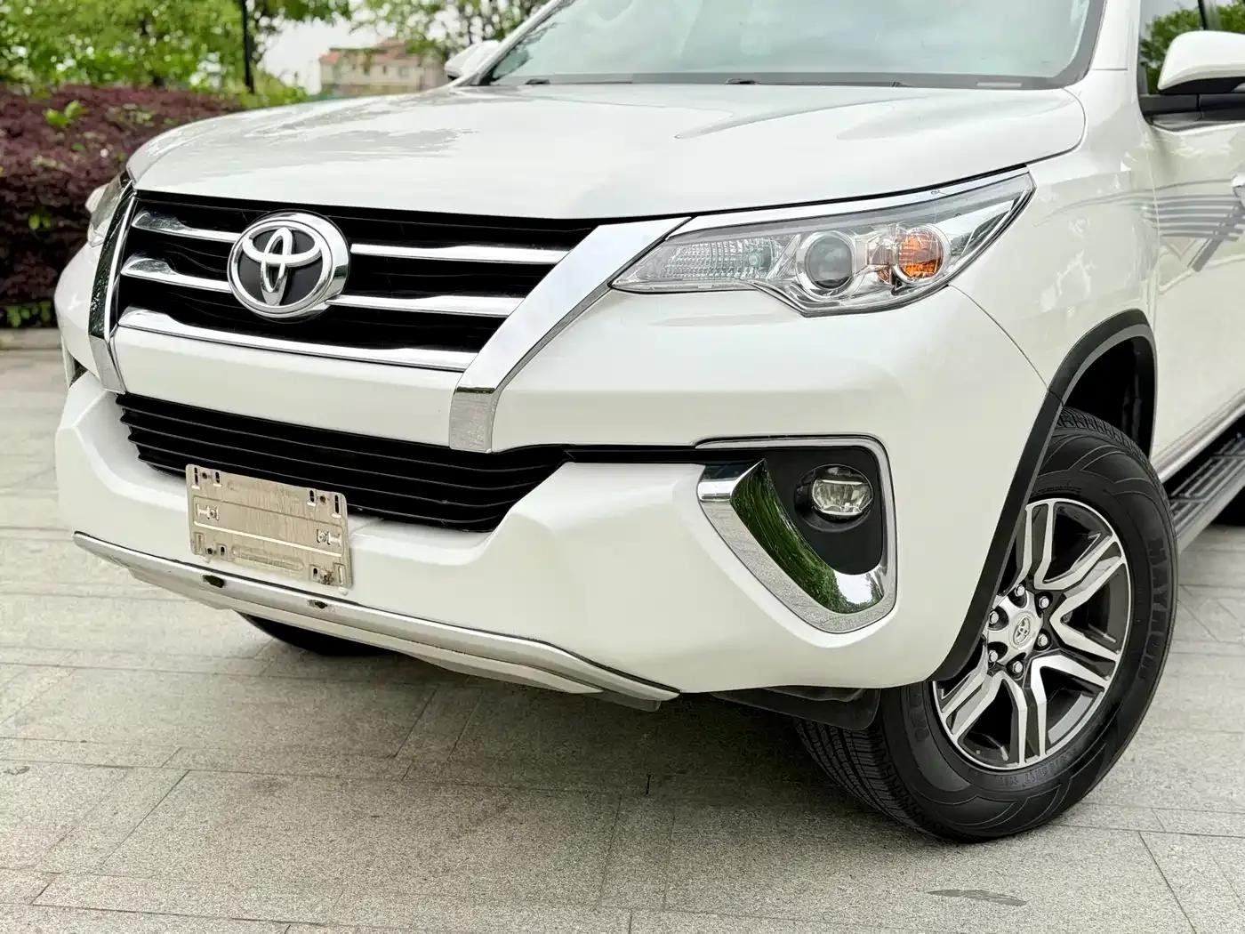 Fortuner 2016 2.7L Middle East Edition — миниатюра 24
