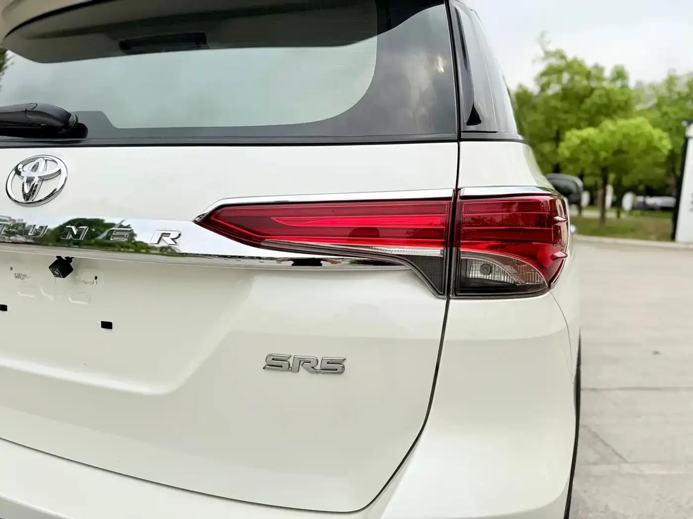 Fortuner 2016 2.7L Middle East Edition — миниатюра 27