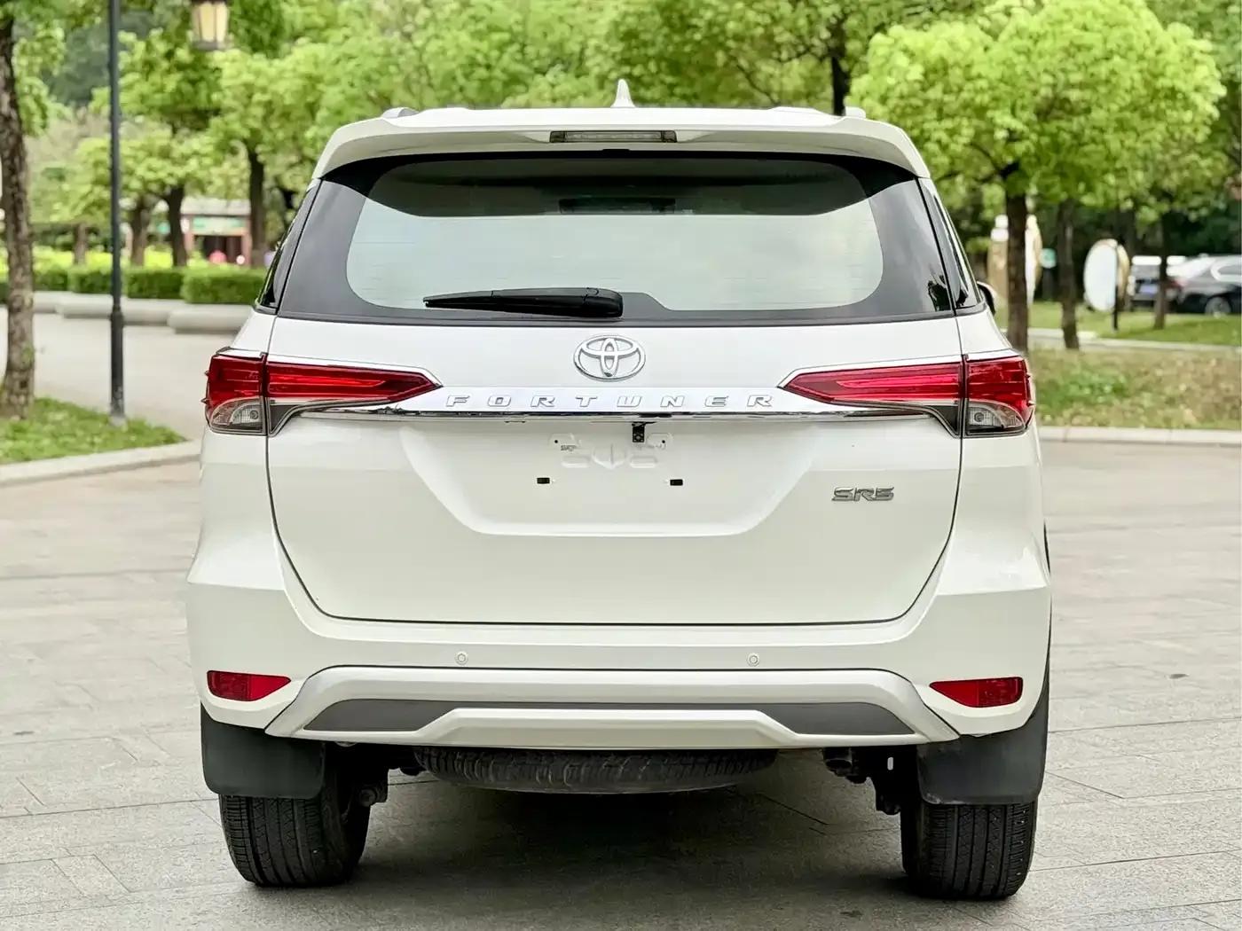 Fortuner 2016 2.7L Middle East Edition — миниатюра 5