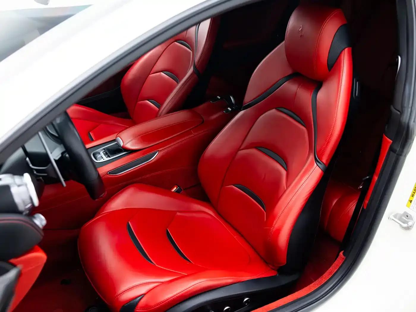 2017 GTC4Lusso 3.9T V8 — миниатюра 12