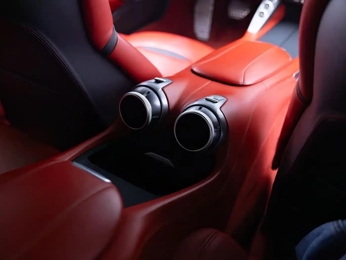 2017 GTC4Lusso 3.9T V8 — миниатюра 19