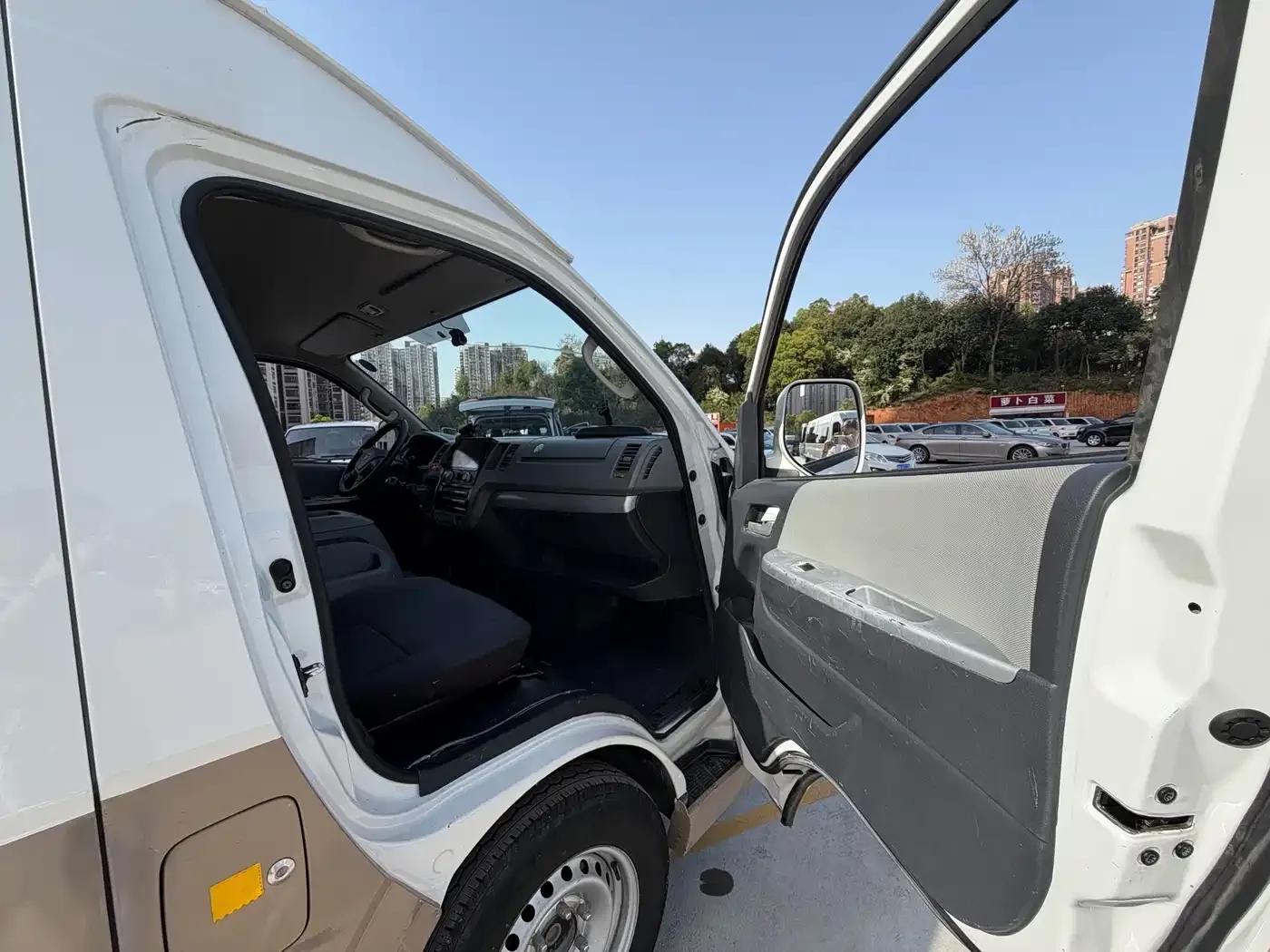 Fengjing G9 2020 2.8T Diesel Commercial Version Long Wheelbase High Roof 9 Seats with Bright Windows 4J28TC3 — миниатюра 5