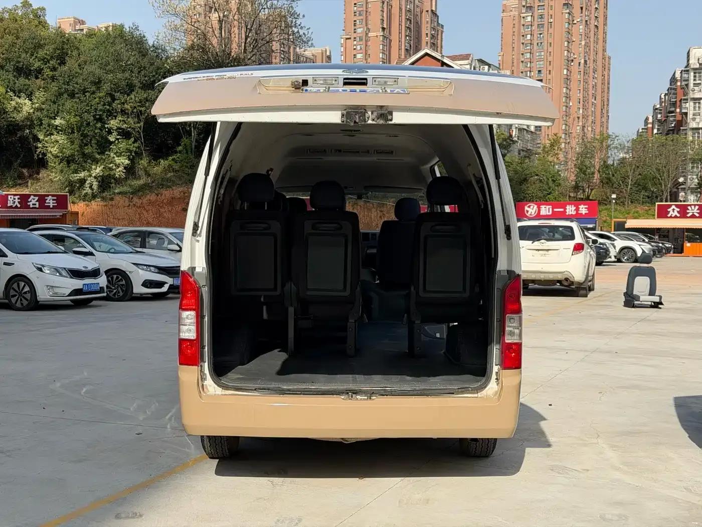 Fengjing G9 2020 2.8T Diesel Commercial Version Long Wheelbase High Roof 9 Seats with Bright Windows 4J28TC3 — миниатюра 10