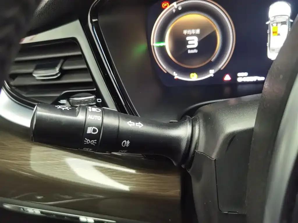 Geely Borui New Energy 2018 1.5T PHEV Elite Edition — миниатюра 21