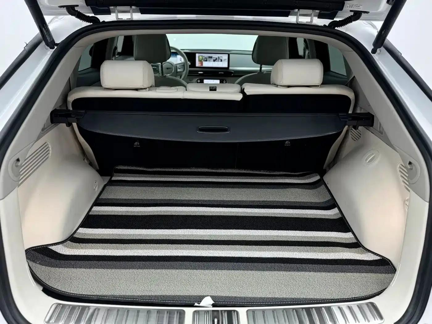 Genesis GV60 2024 Single Motor Rear-Wheel Drive Luxury Edition — миниатюра 23