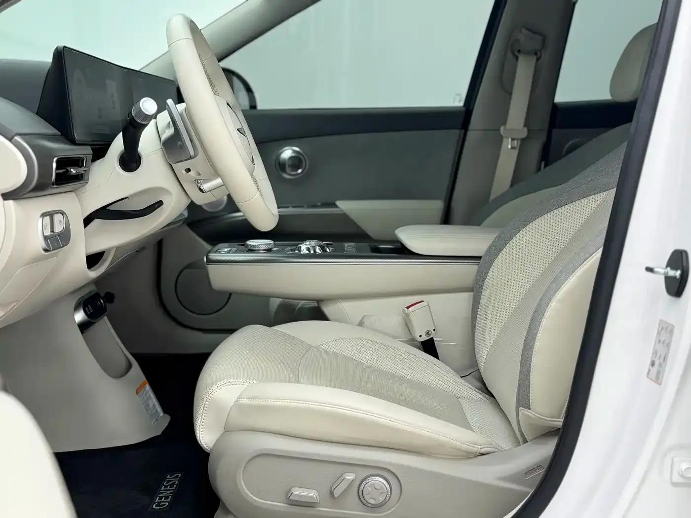 Genesis GV60 2024 Single Motor Rear-Wheel Drive Luxury Edition — миниатюра 5