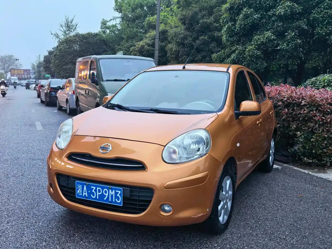 March 2015 1.5L Automatic Easy Smart Edition — миниатюра 1