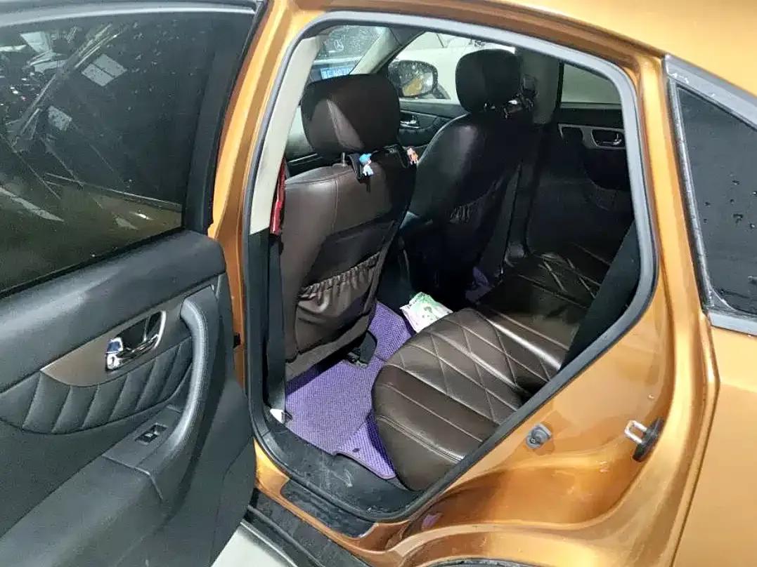 Infiniti QX70 2013 3.7L Standard Edition — миниатюра 7