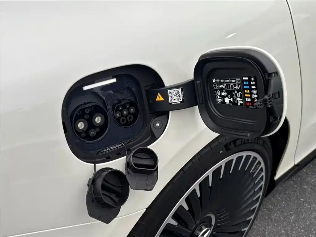 2022 Mercedes-Benz EQS AMG 53 4MATIC+ — миниатюра 51