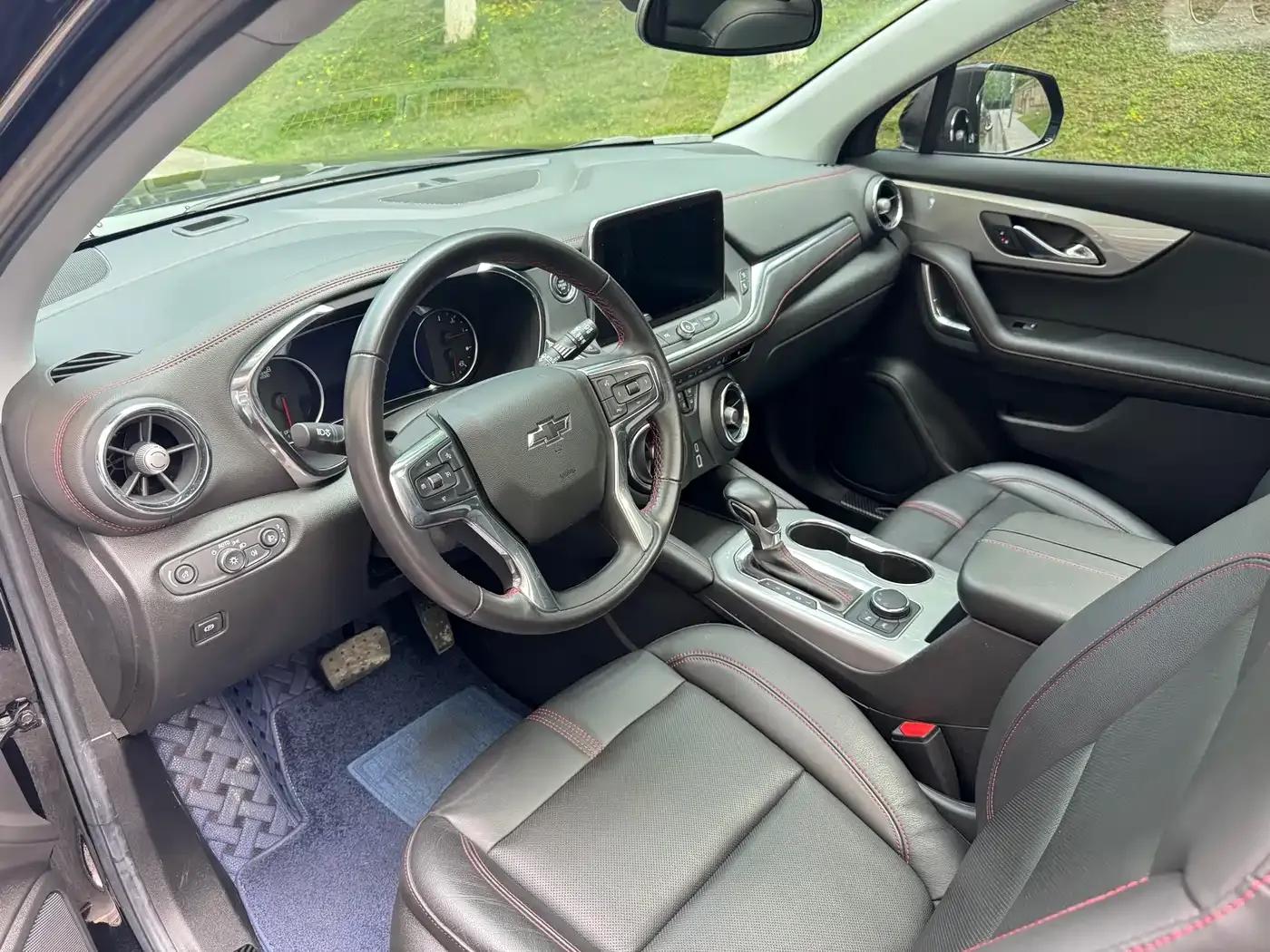 2022 Chevrolet Blazer Mild Hybrid 650T Redline 7-Seater Thunder Edition — миниатюра 11