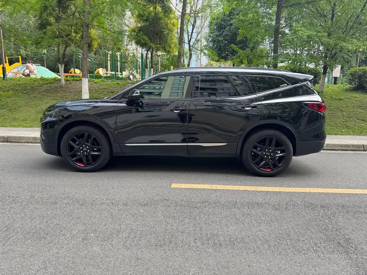 2022 Chevrolet Blazer Mild Hybrid 650T Redline 7-Seater Thunder Edition — миниатюра 5
