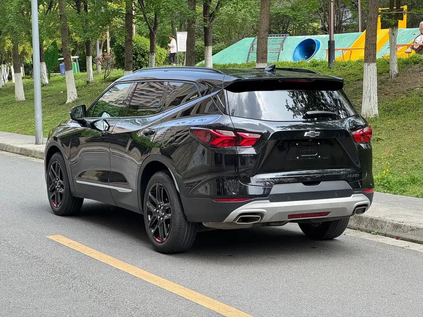 2022 Chevrolet Blazer Mild Hybrid 650T Redline 7-Seater Thunder Edition — миниатюра 8