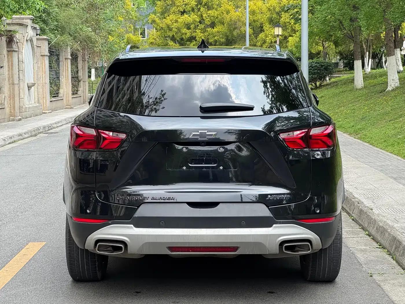 2022 Chevrolet Blazer Mild Hybrid 650T Redline 7-Seater Thunder Edition — миниатюра 9