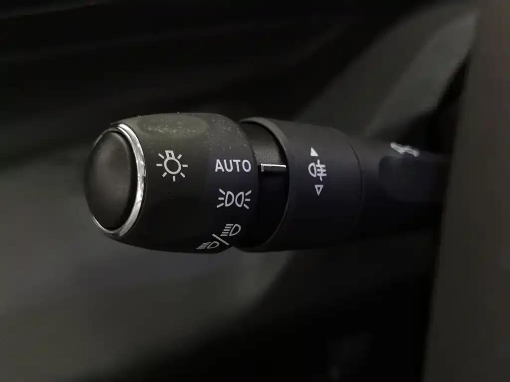 Peugeot 408X 2023 Gravity Edition — миниатюра 21