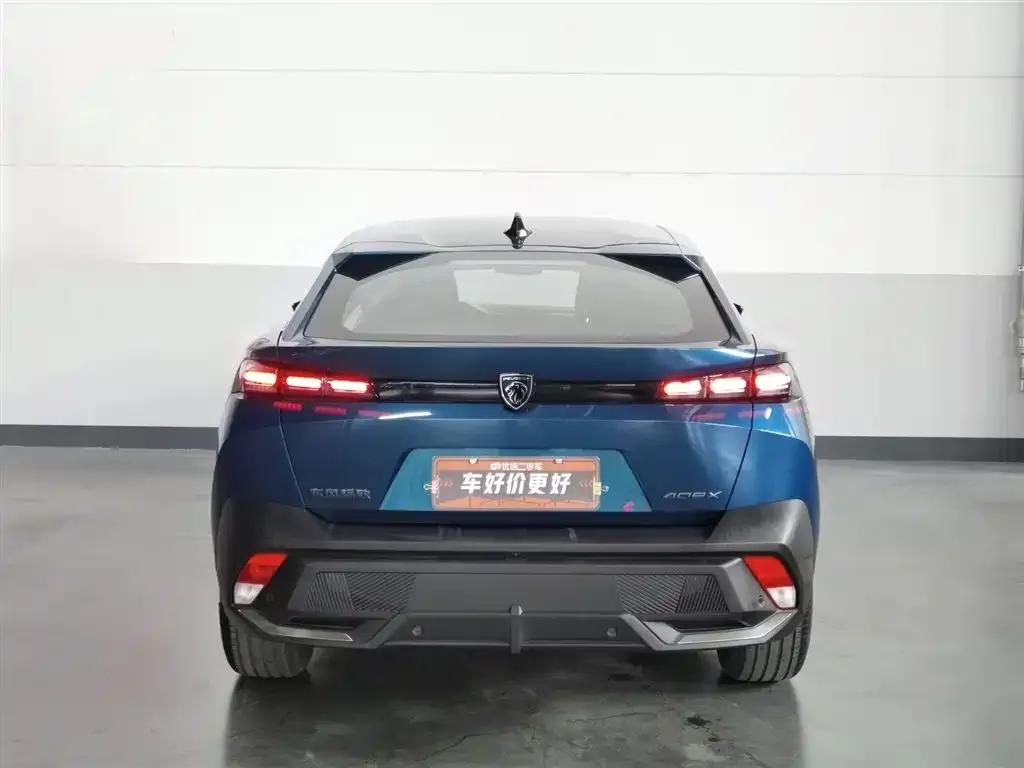 Peugeot 408X 2023 Gravity Edition — миниатюра 4