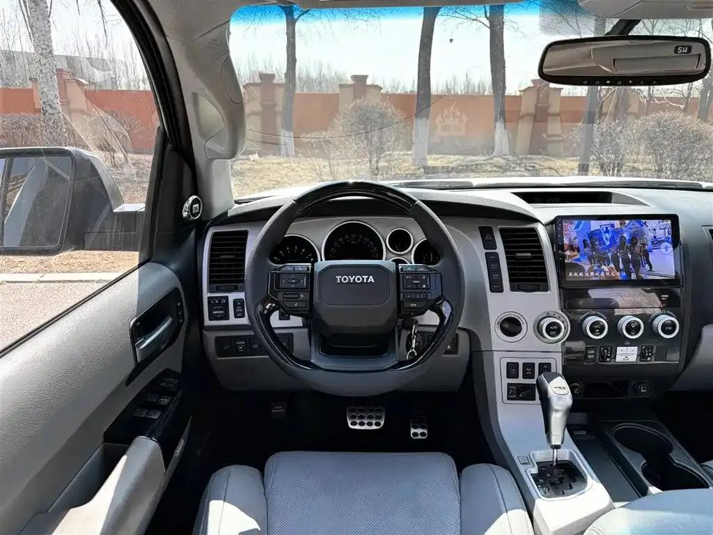 2014 Sequoia 5.7L Automatic — миниатюра 18
