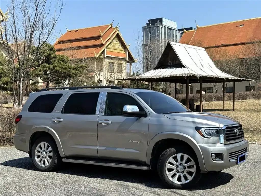2014 Sequoia 5.7L Automatic — миниатюра 5