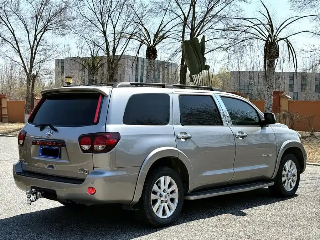 2014 Sequoia 5.7L Automatic — миниатюра 8