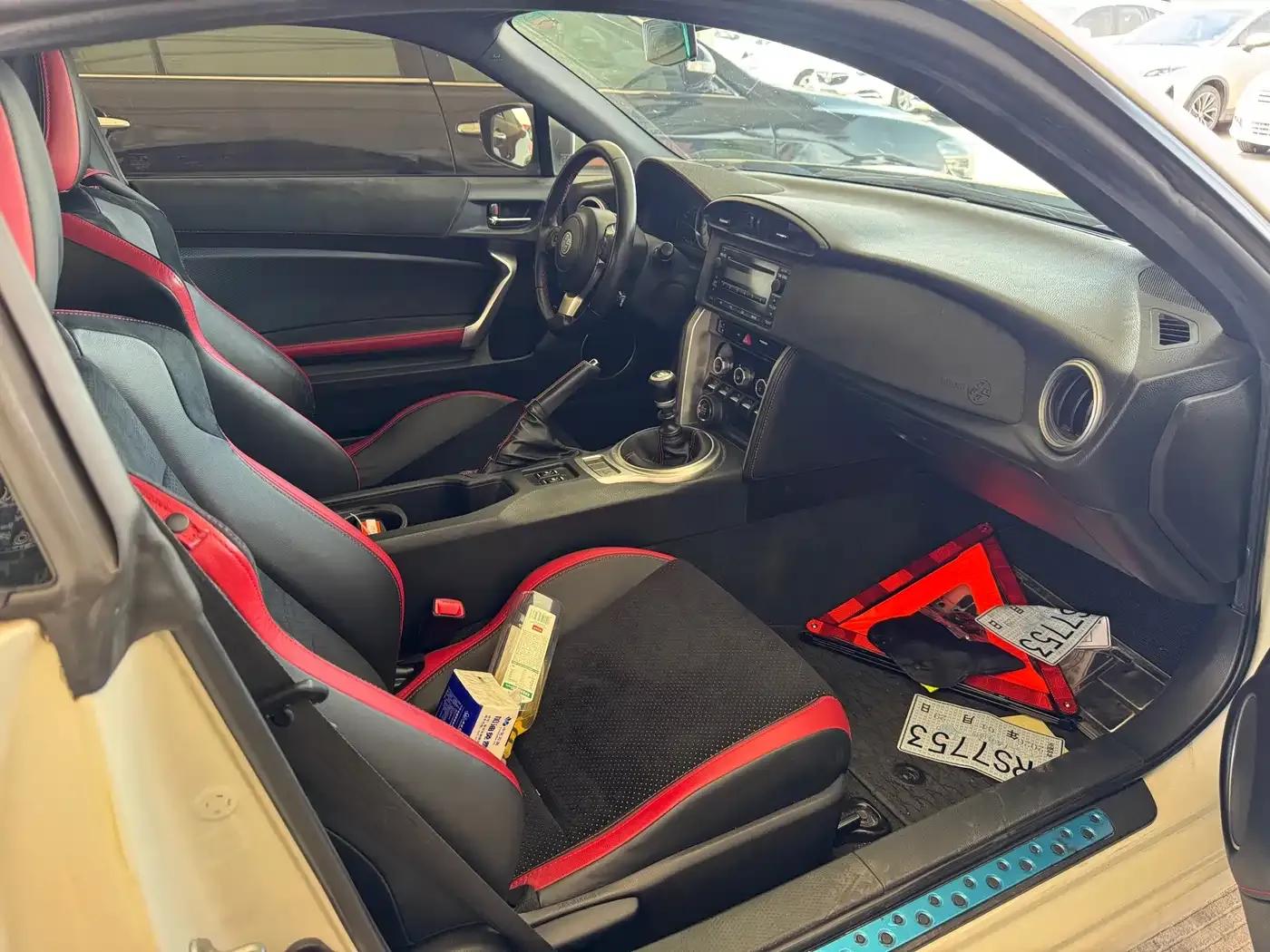 Toyota 86 2019 2.0L Manual Deluxe Edition — миниатюра 5