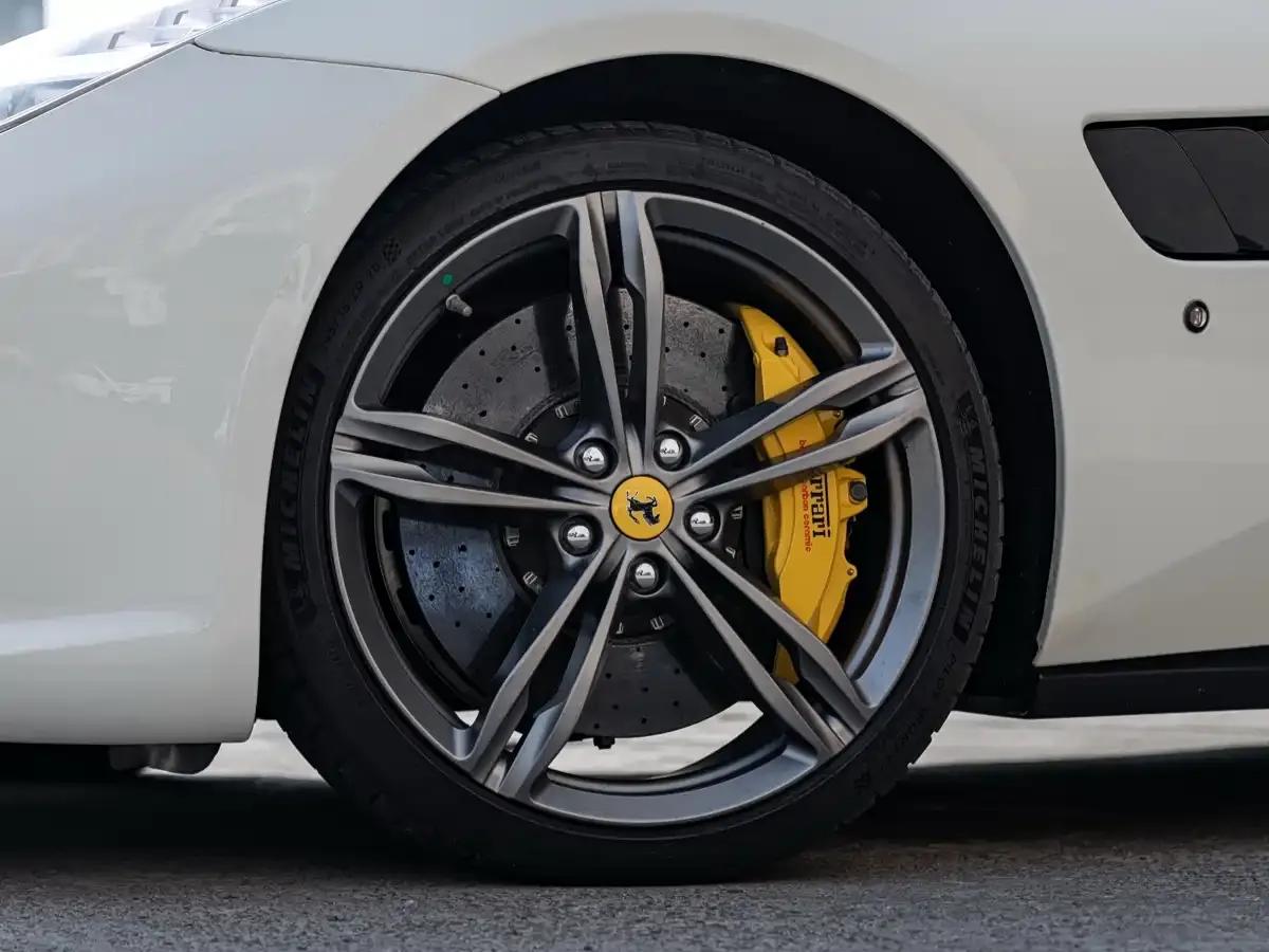 2016 GTC4Lusso 6.3L V12 — миниатюра 8
