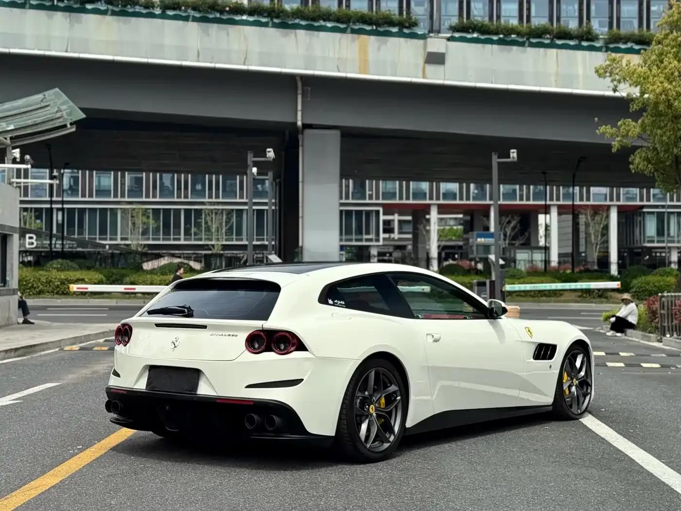 2016 GTC4Lusso 6.3L V12 — миниатюра 7