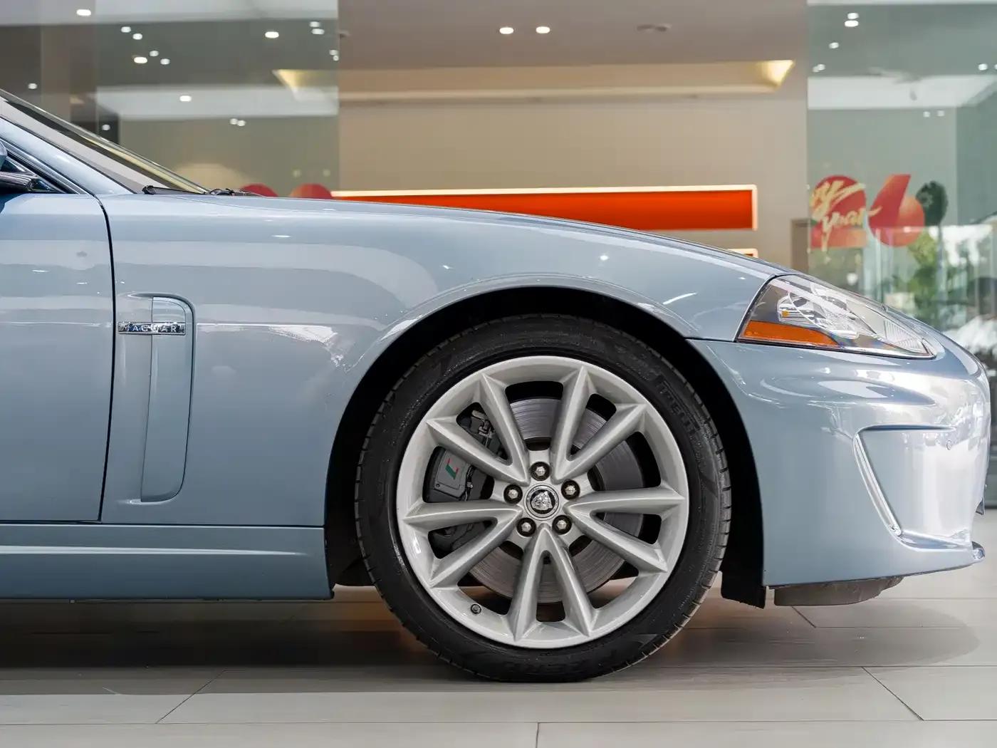 2009 Jaguar XK R 5.0L V8 Supercharged Hardtop Coupe — миниатюра 24