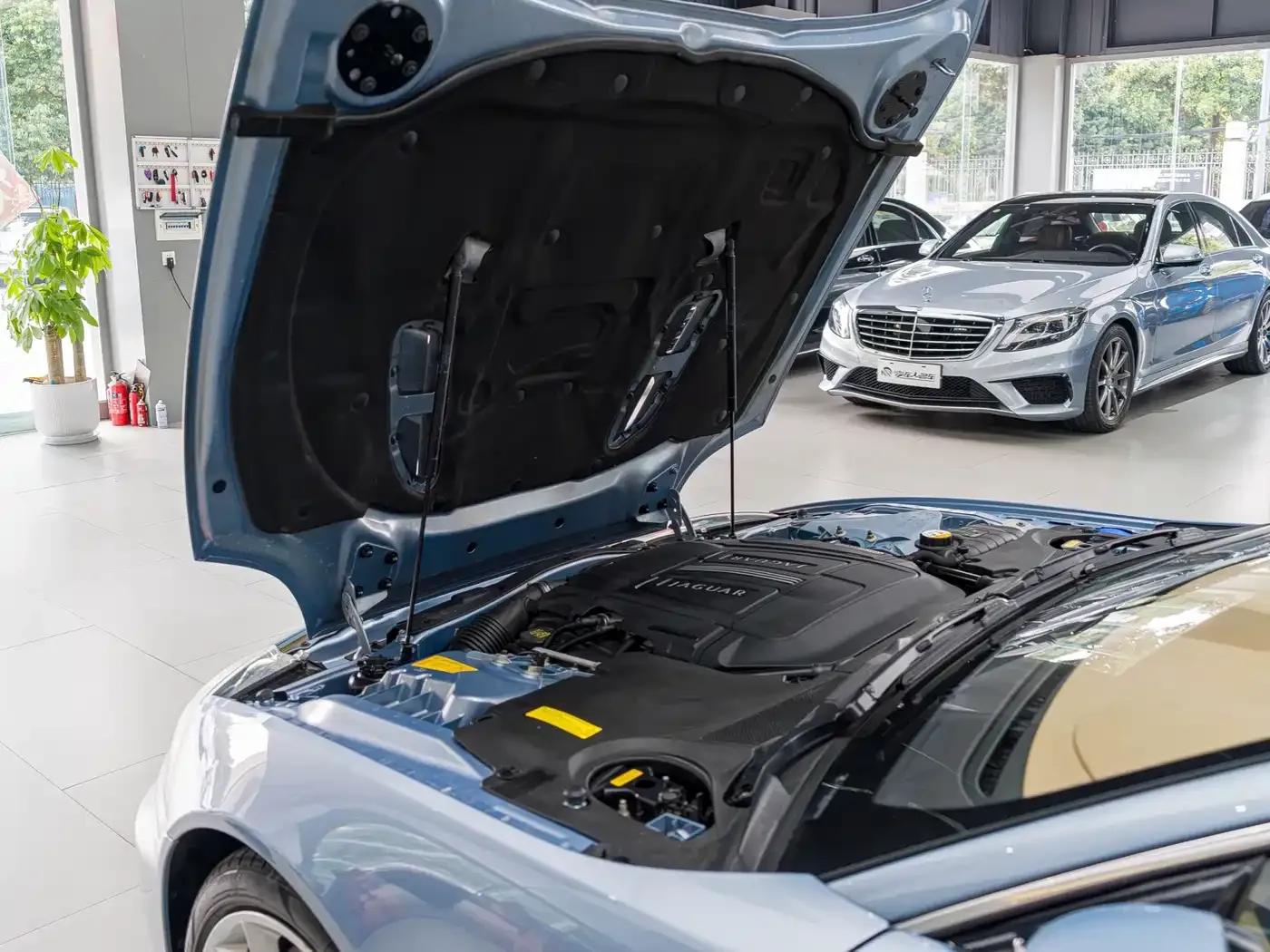 2009 Jaguar XK R 5.0L V8 Supercharged Hardtop Coupe — миниатюра 25