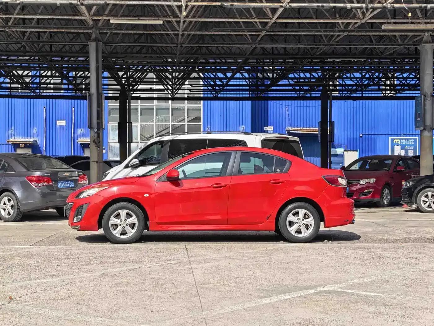 Mazda 3 Axela 2011 Sedan 1.6L Automatic Comfort — миниатюра 3