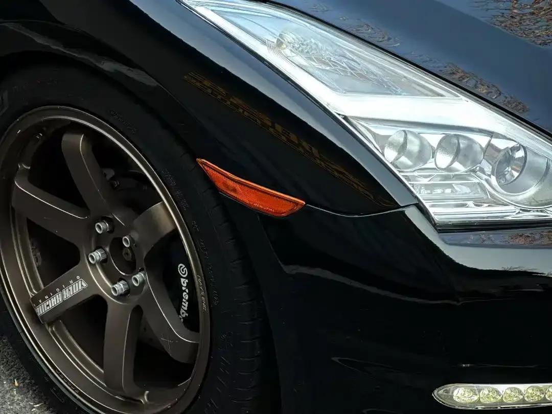 Nissan GT-R 2009 Base Model — миниатюра 3