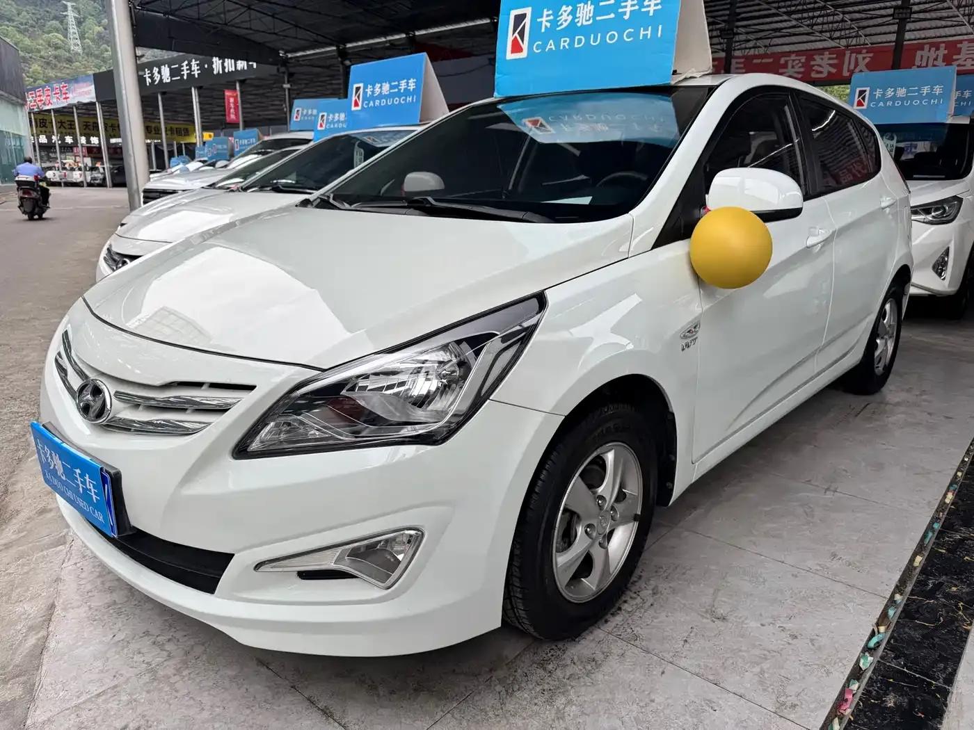 2014 Hyundai Reina 1.4L Automatic Leading Edition GLX — миниатюра 1