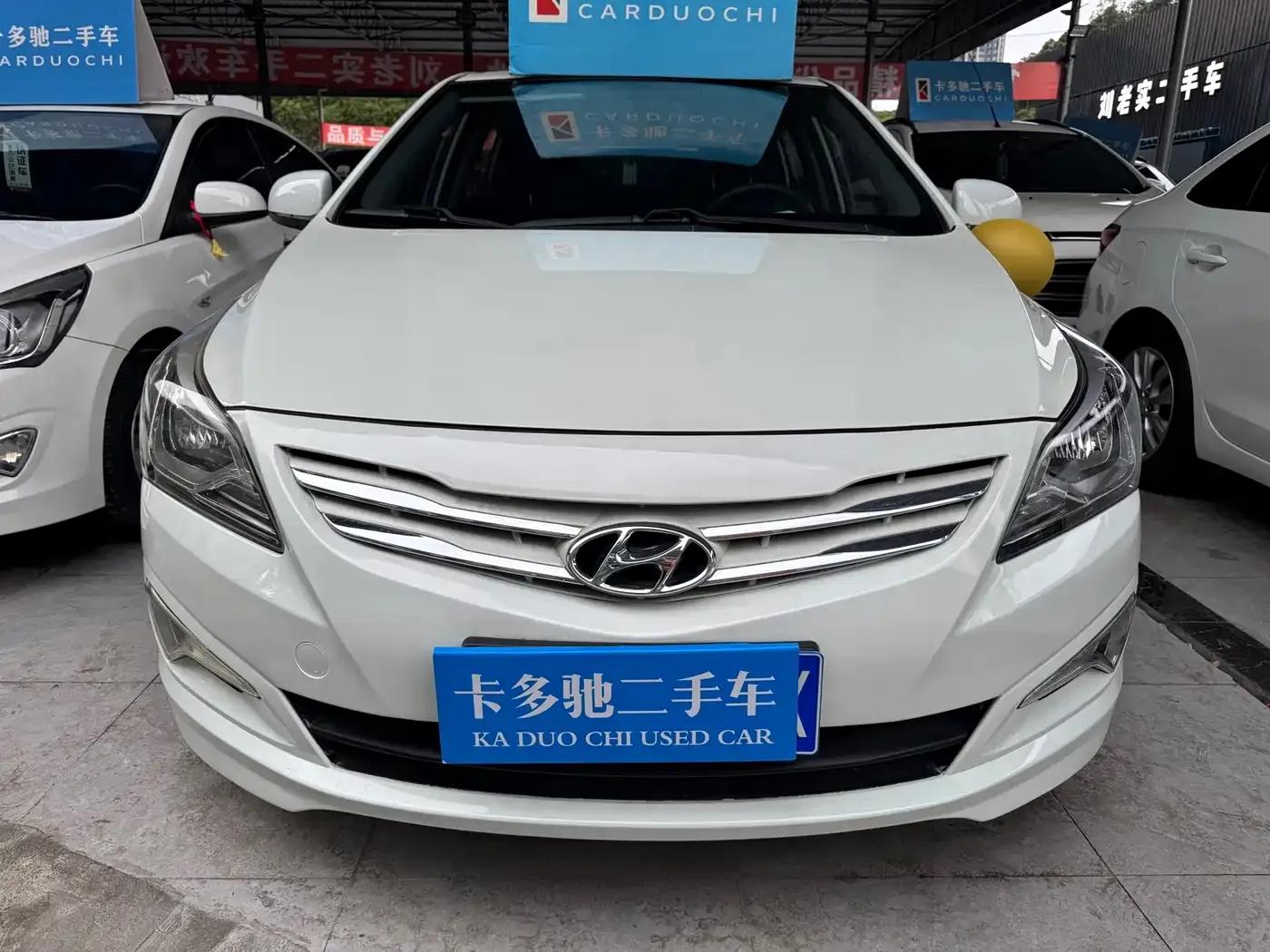 2014 Hyundai Reina 1.4L Automatic Leading Edition GLX — миниатюра 2